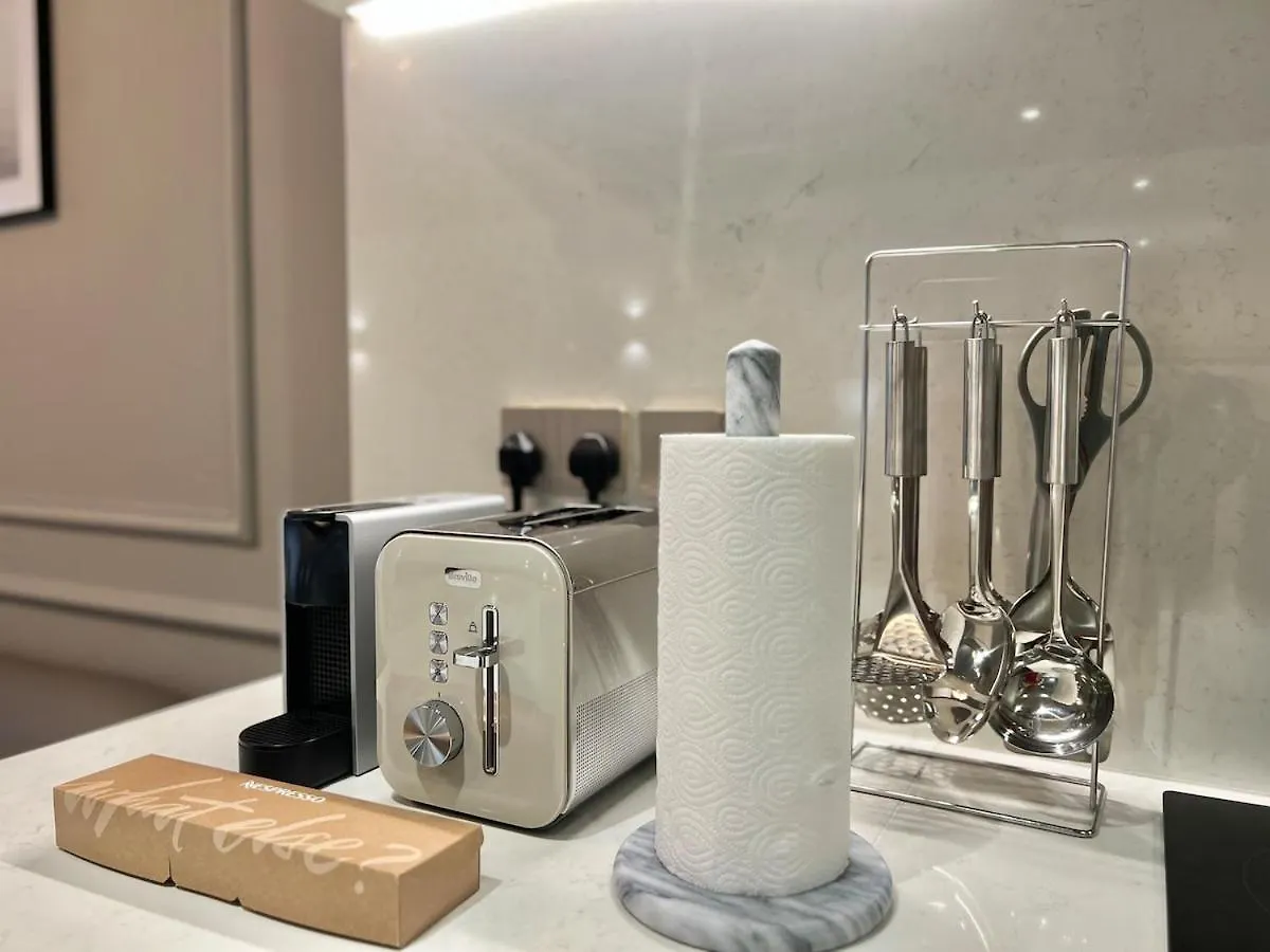 50 Shades Of Grey Luxury Apartment Near Beach Dubai