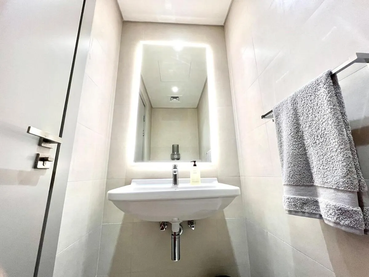 50 Shades Of Grey Luxury Apartment Near Beach Dubai